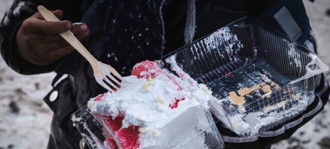 América Latina reduce el hambre por cuarto año, pero la comida sana es un lujo y la obesidad aumenta