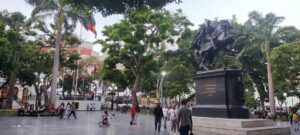 Plaza 0624f
