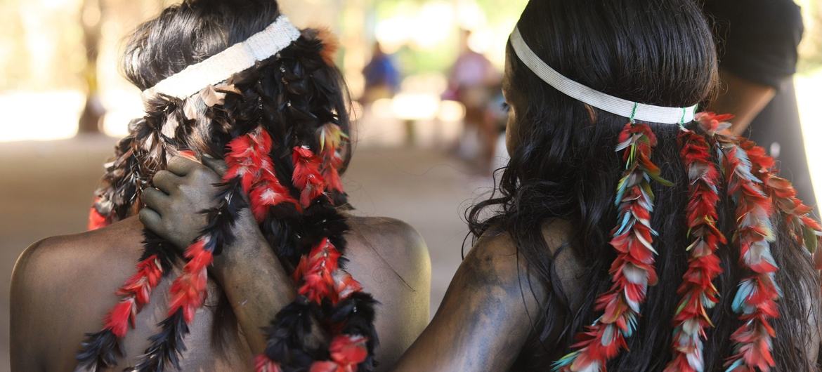 Indigenas 0725f