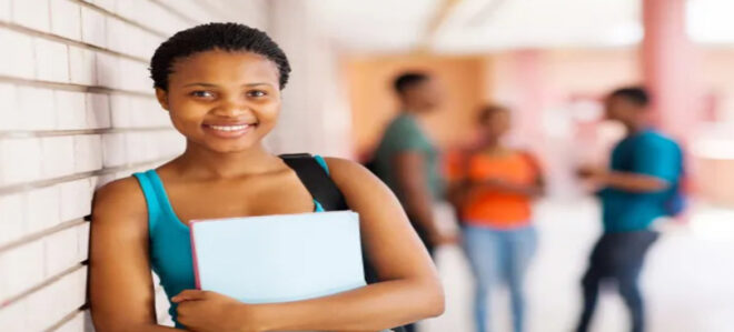 El número de estudiantes en enseñanza superior crece más del doble en 20 años, pero persisten las desigualdades