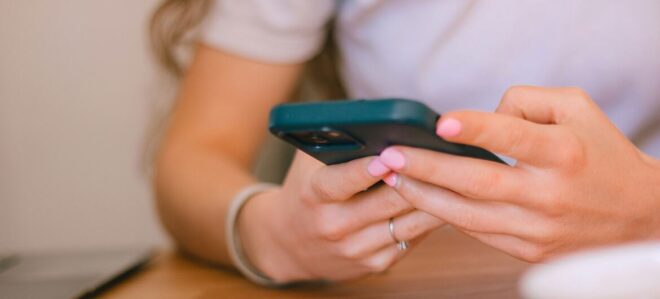 Menos del 1% de los abusos sexuales facilitados por la tecnología se denuncia ante las autoridades